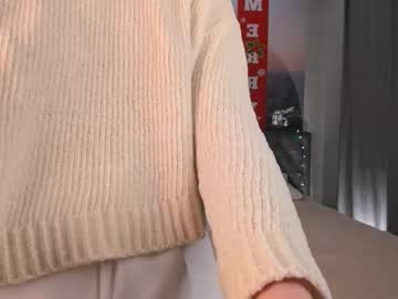 girl
        erlinegarland cam image #5806860