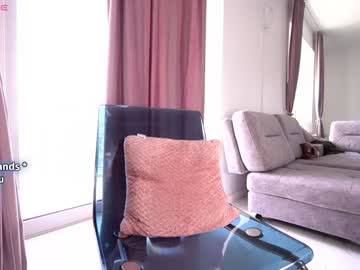 girl
        innocentemmy cam image #4569151