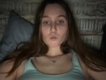 girl
        tiffanytee2 cam image #598405