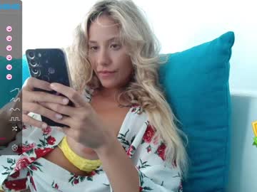 girl
        theellenshow cam image #2025351