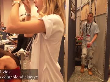 girl
        blondiekayy cam image #600927