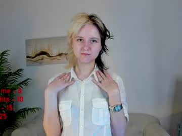girl
        kate_blush_ cam image #4447130
