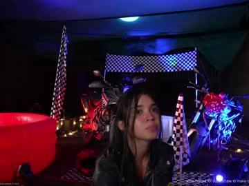 girl
        amnie_ cam image #4538930