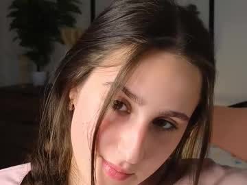 girl
        missy_pics cam image #6893809