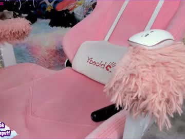 girl
        littleflufflepuff cam image #739405