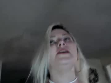 girl
        kipsy420 cam image #5202515