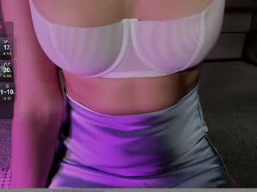 girl
        hollyextra cam image #4771695