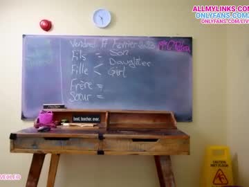 girl
        livecleo cam image #904824
