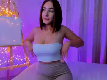 girl
        amelia_vicaria cam image #2481