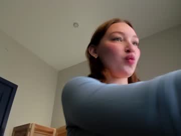 girl
        dinablush cam image #1244000
