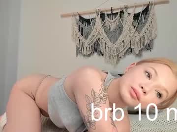 girl
        stacy_touch cam image #6003708