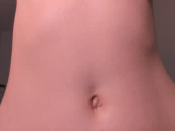 girl
        lauratanguy cam image #5161215