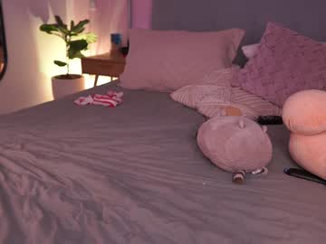 girl
        rebeccastonee cam image #3918917