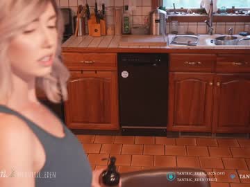 girl
        tantric_eden_ cam image #1915058