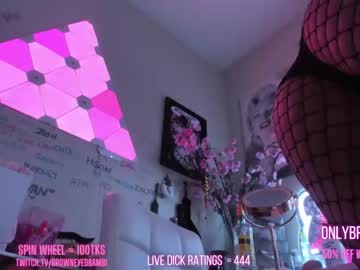 girl
        butterybubblebutt cam image #1428288