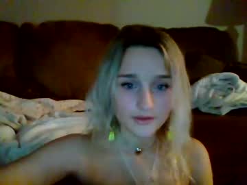 couple
        kittyndaddy757458 cam image #3289779