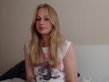 girl
        magic_couple13 cam image #2019447