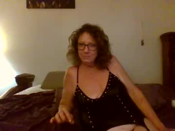 couple Live Cam Girls Love To Strip Naked For Their Viewers with genecarter