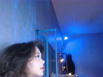 girl
        juliabeng1 cam image #663020