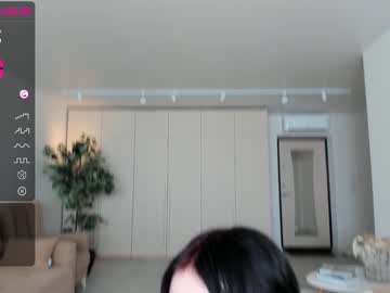 girl
        oki_dokie cam image #1724543