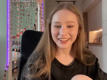 girl
        whoisalisa cam image #6746009