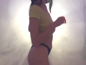 girl
        sophia_lean cam image #1865601