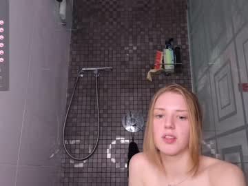 girl
        callme_star cam image #3006059