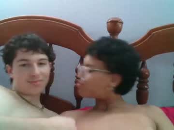 couple
        strawberrybae2 cam image #143781