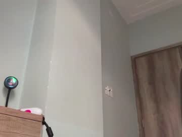 girl
        cassiopeiastar_ cam image #2500196