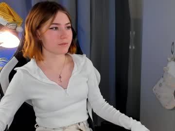 girl
        oliviahurleye cam image #3152913