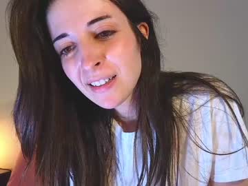girl
        rosykindred cam image #1132390