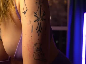 girl
        akermika cam image #5734858