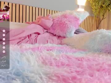 girl
        little_effy18 cam image #3530682