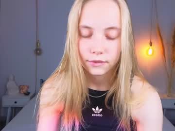 girl
        appr0ved cam image #1911779