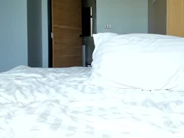 girl
        asiangirlandwhiteguy cam image #1974142