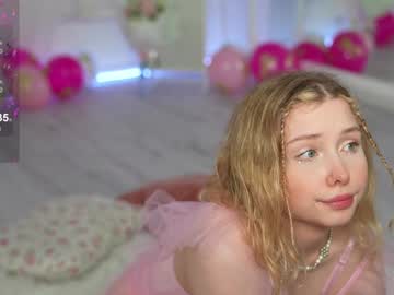 girl
        april_blush cam image #4291809