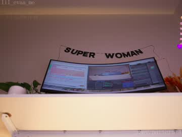 girl
        lil_eva cam image #5581914
