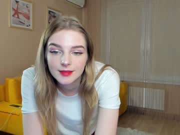 girl
        yeehawlover cam image #1202425