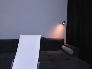 girl
        meowlina cam image #302216