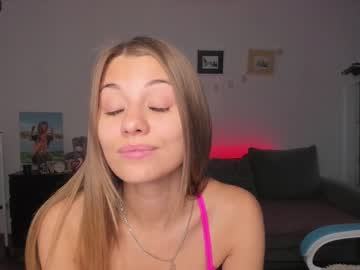girl
        paaulina cam image #1776839
