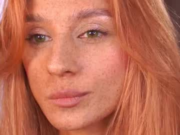 girl
        artease cam image #6854835