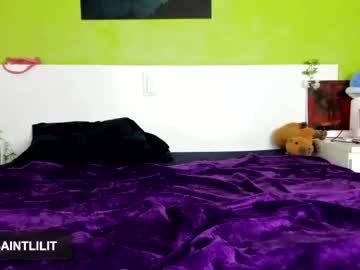 girl
        lily_holy cam image #2850338