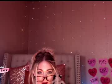 girl
        aubrilee cam image #946575