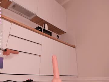 girl
        sharlin_13 cam image #4611097