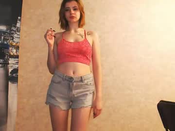 girl
        sun_dreamer cam image #6106799