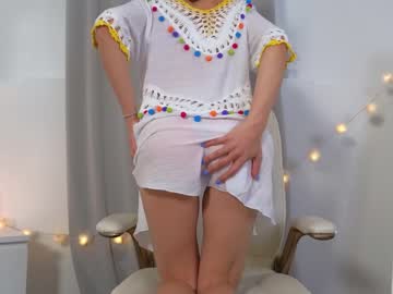 girl
        eli_sun cam image #1803805