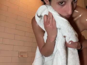 girl
        camiliakxoxo cam image #5521351