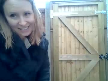 girl
        eatmypie69 cam image #2939563