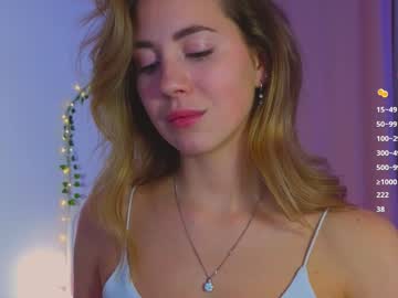girl
        emmi_rosee cam image #5957927