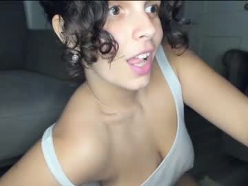 girl
        lilbeccaxo cam image #1638472